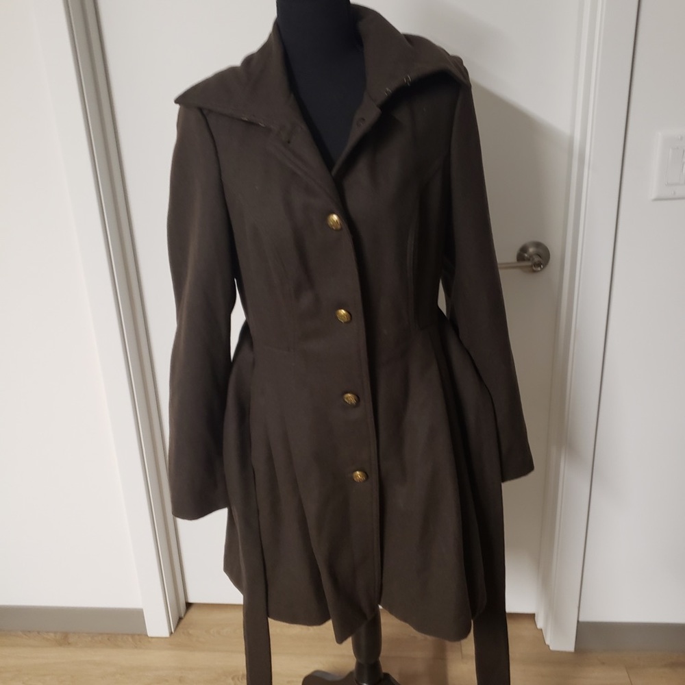 Coat - Picture 2 of 8